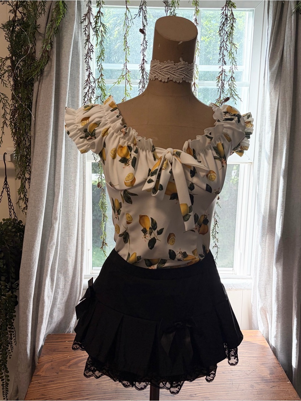 Missguided White Lemon Print Ruffle Tie-Front Top